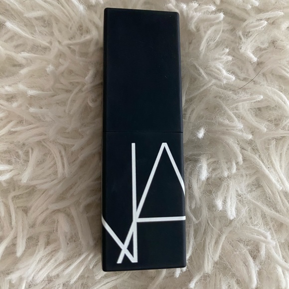 Nars | Inappropriate Red Matte Lipstick - Picture 4 of 4